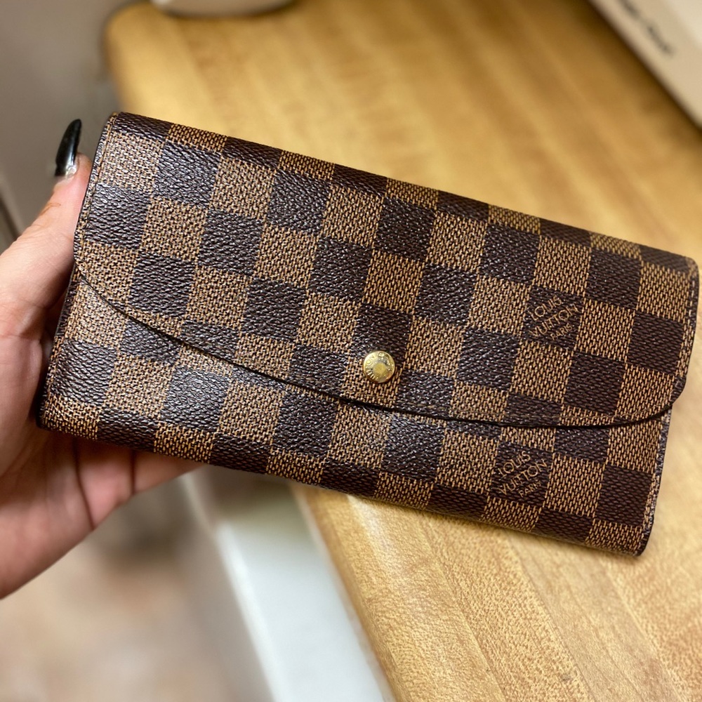 Louis Vuitton Emilie Wallet